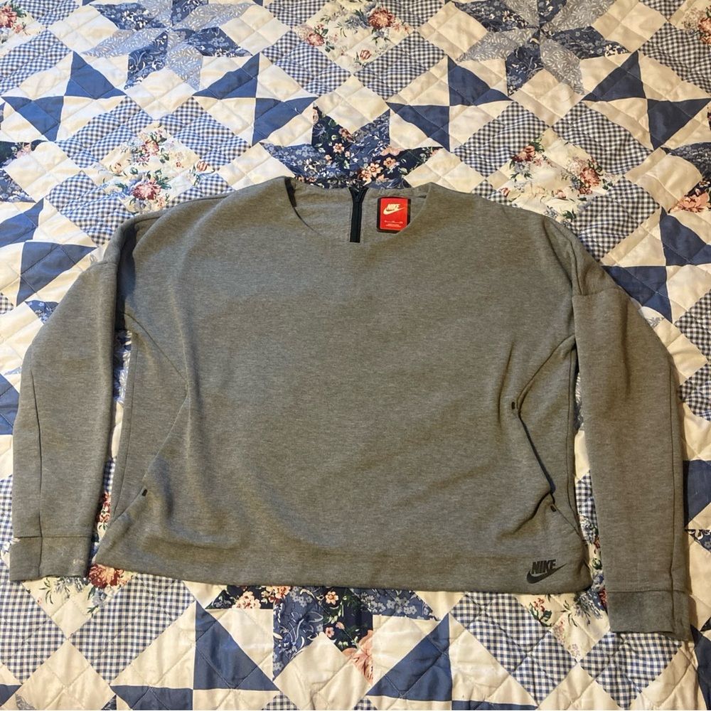 Nike Tech Fleece Pullover Gray Thumb Hole Back Zip Sweatshirt  Womens Size XL